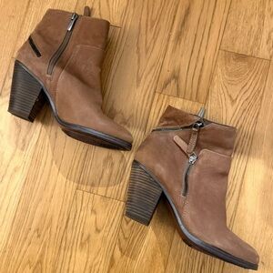 Vince Camuto Tan Suede Side-Zip Block Heel Ankle Booties
